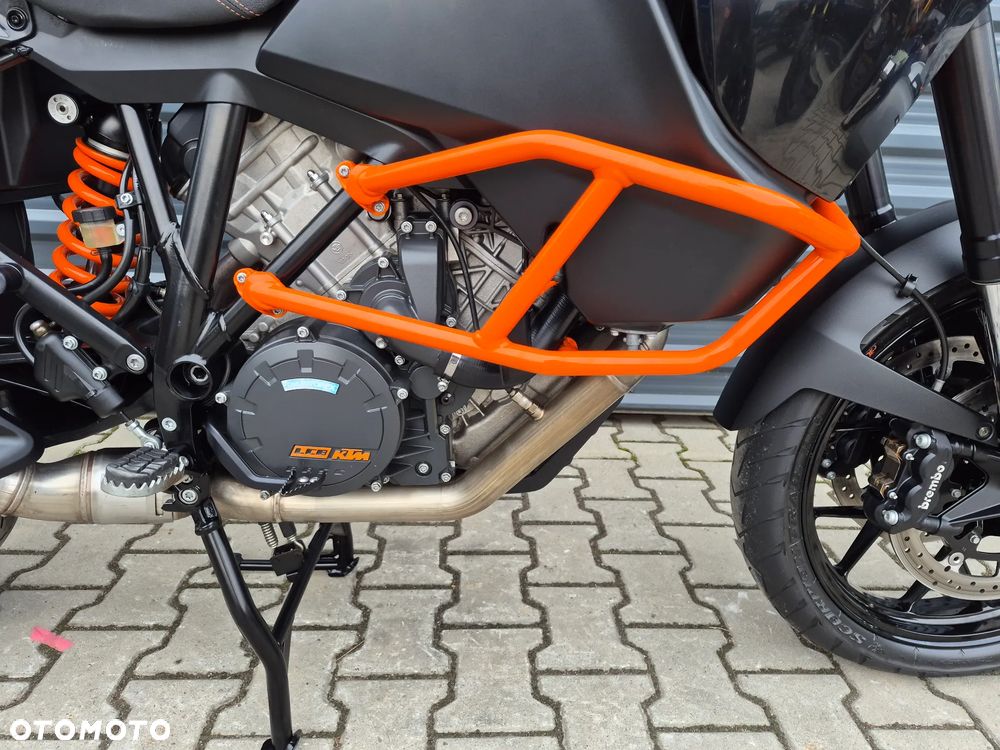 KTM Adventure - 25