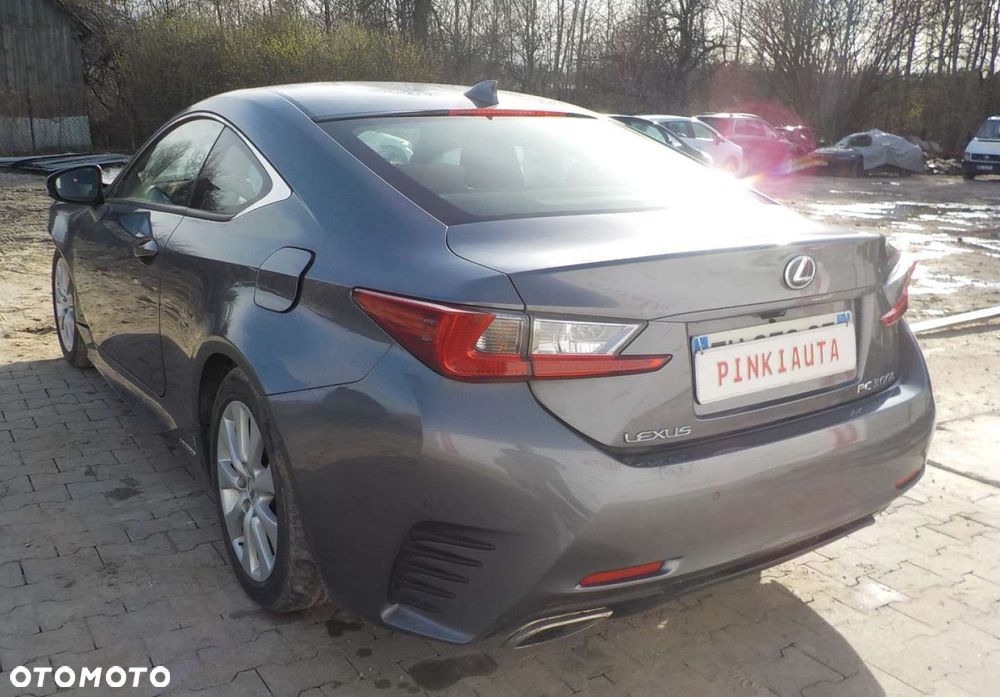 Lexus RC - 11