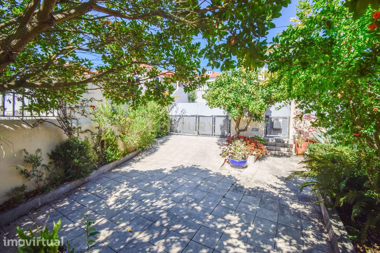 Casa de Charme com Jardim, Vistas Panorâmicas e Estacionamento | Centr - Grande imagem: 5/36