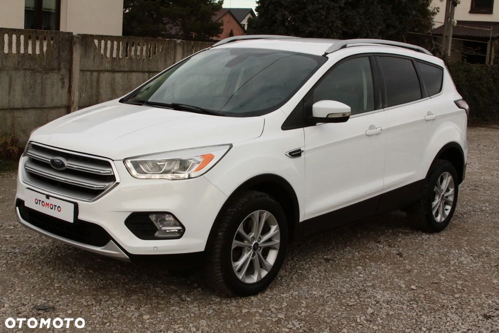 Ford Kuga 2.0 TDCi 2x4 Titanium - 6