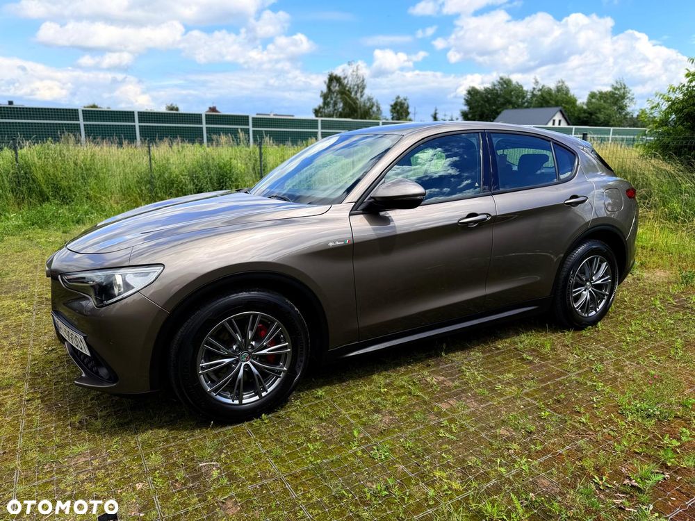 Alfa Romeo Stelvio 2.2 JTDM - 9