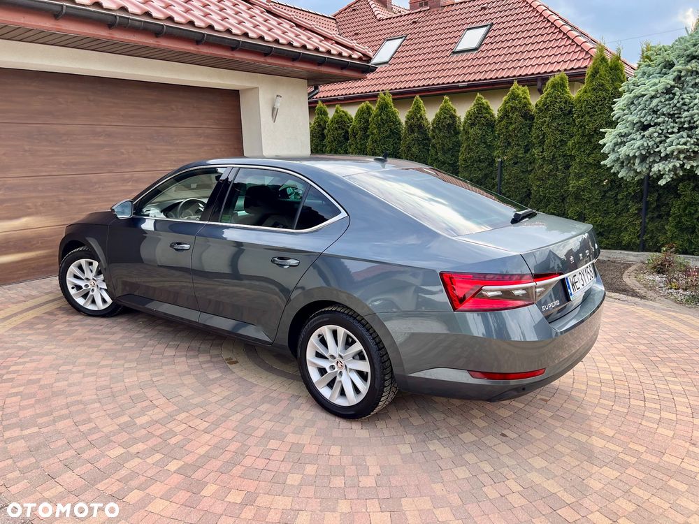 Skoda Superb ver-2-0-tdi-scr-ambition-dsg - 27