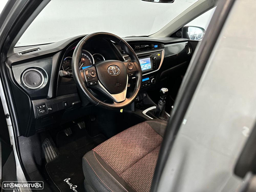 Toyota Auris Touring Sports 1.4 D-4D Comfort+Pack Sport - 14