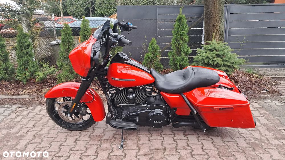 Harley-Davidson Touring Street Glide - 2