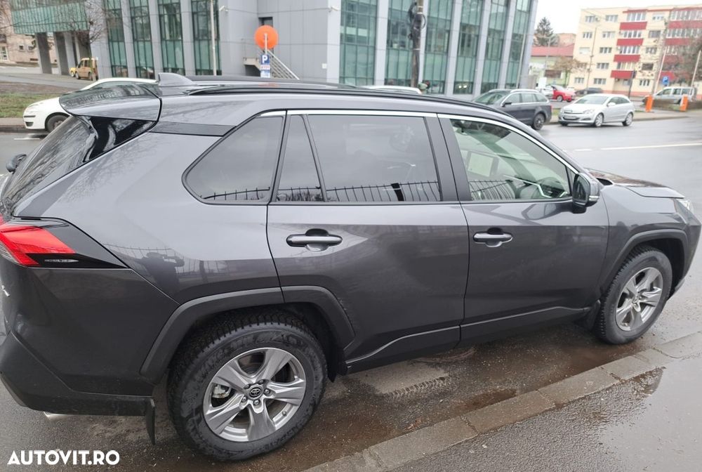 TOYOTA RAV4 2024 — imagine 4