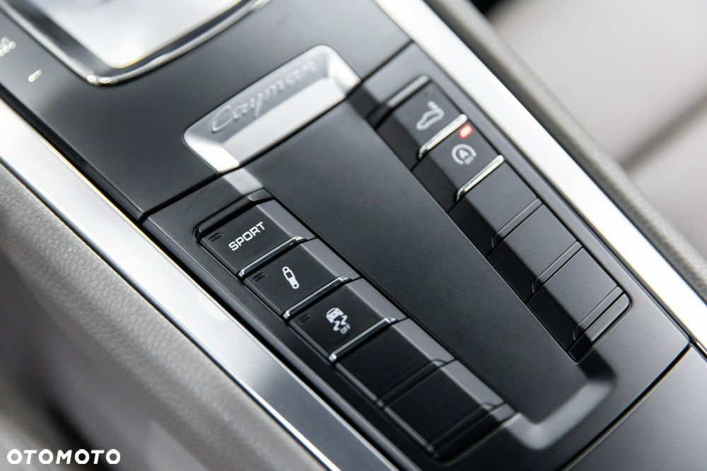 Porsche Cayman S PDK - 35