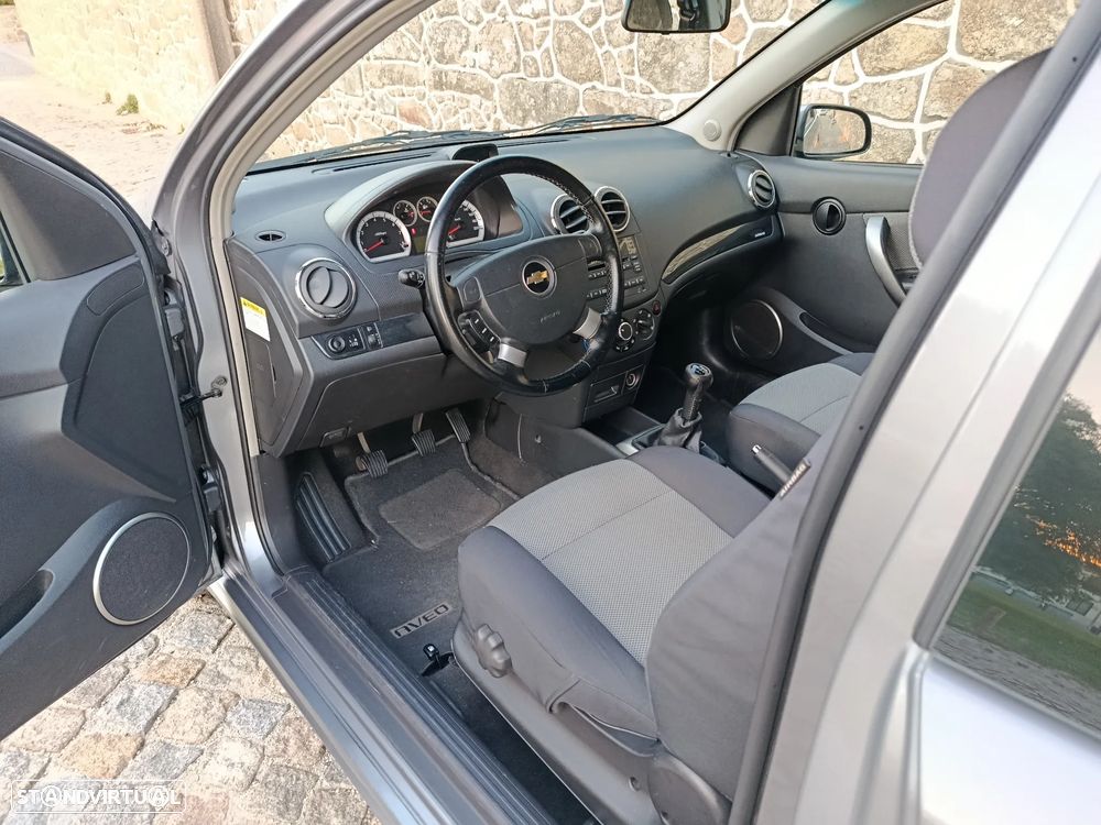 Chevrolet Aveo 1.2 LT - 8