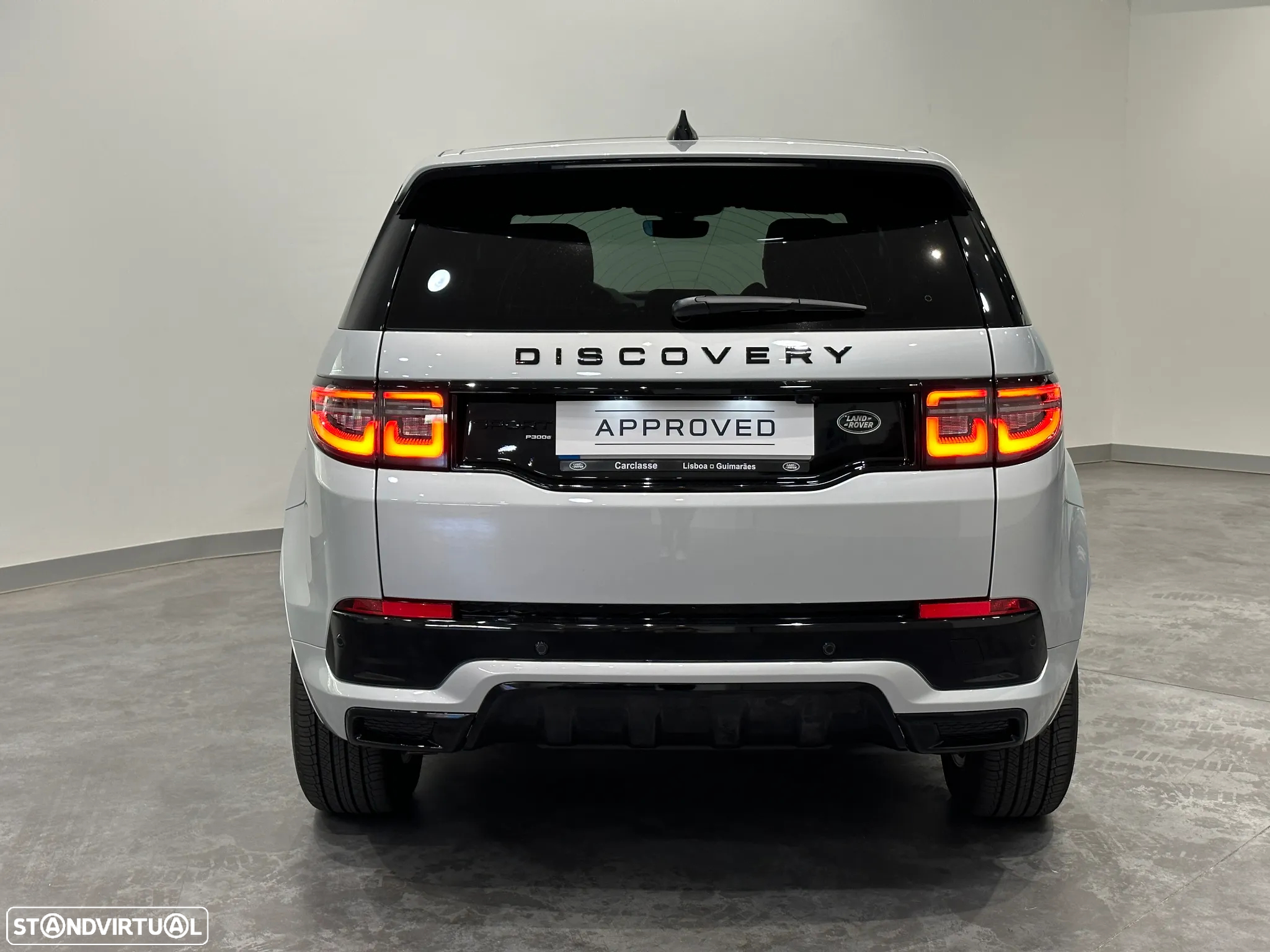 Land Rover Discovery Sport 1.5 I3 P300e AWD R-Dynamic S - 4