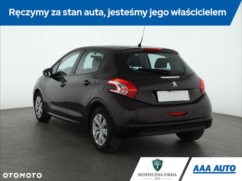 Peugeot 208 - 5