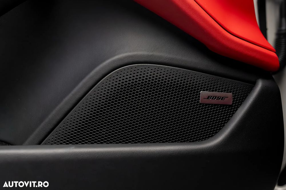 Porsche Taycan Standard - 18