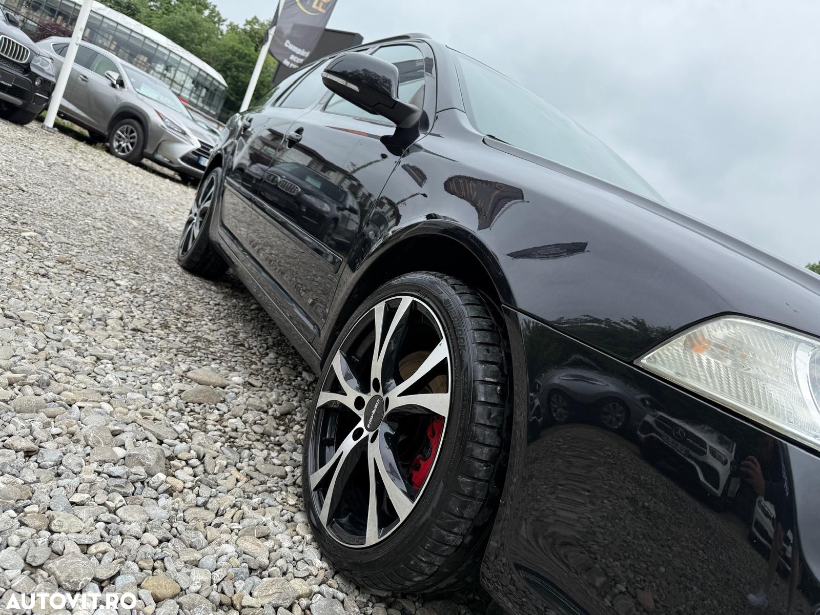 Skoda Octavia 2.0 FSI Turbo RS - 36