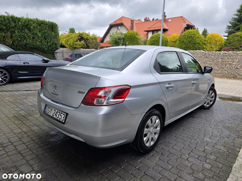 Peugeot 301 1.2 VTi/Pure Tech Allure - 4