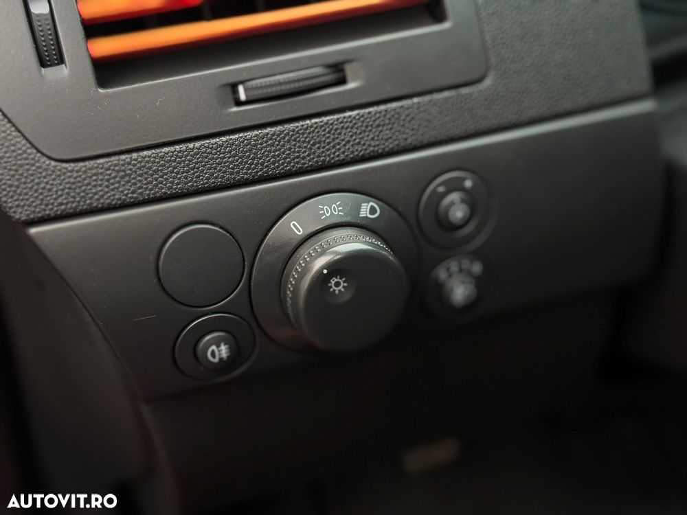 Opel Astra Classic III 1.6 - 39