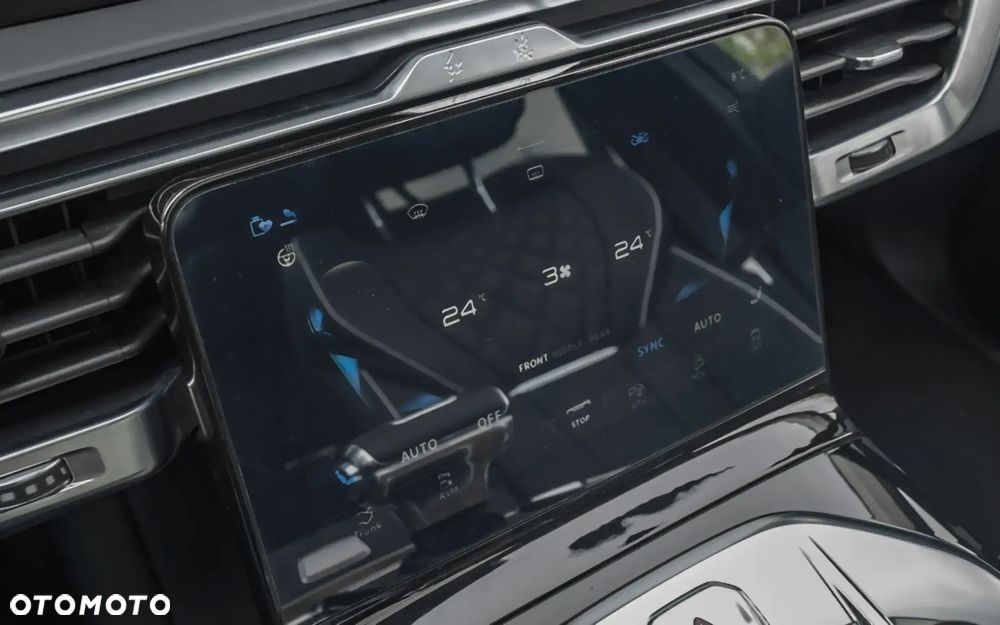 Hongqi E-HS9 Exklusive Long Range - 11