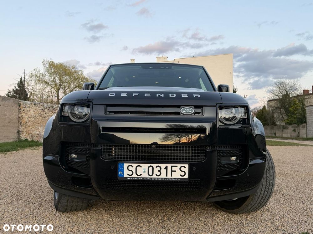 Land Rover Defender - 2
