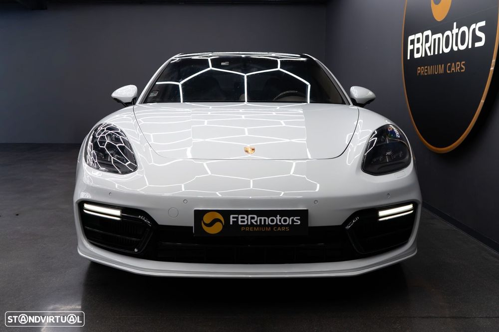 Porsche Panamera Sport Turismo 4 E-Hybrid - 4