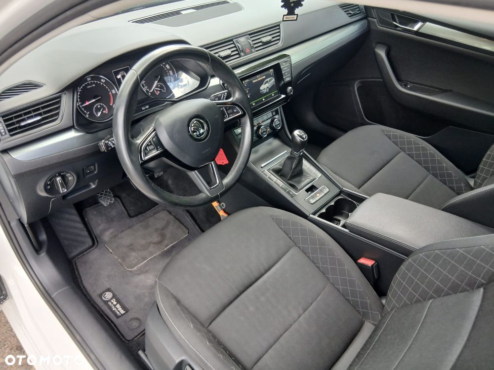 Skoda Superb 1.6 TDI Style - 20