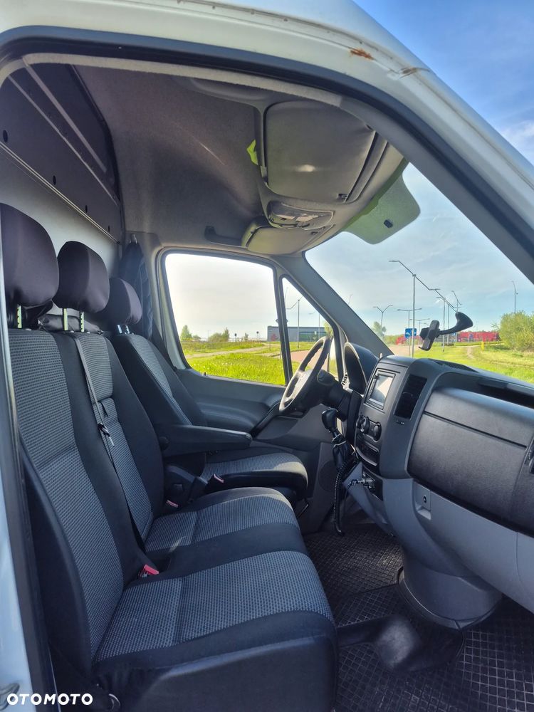 Mercedes-Benz SPRINTER - 13