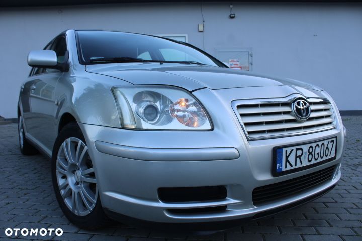 Toyota Avensis 1.8 VVT-i Luna - 11