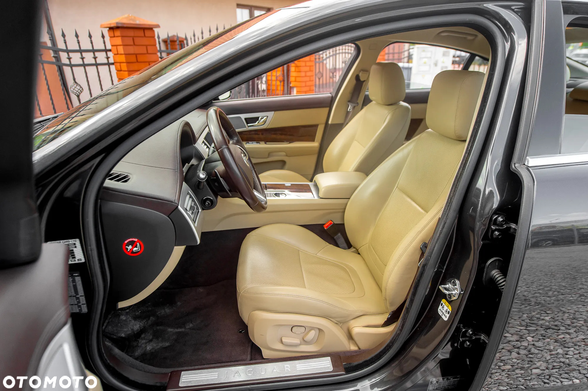Jaguar XF 3.0 V6 Diesel S Luxury - 17