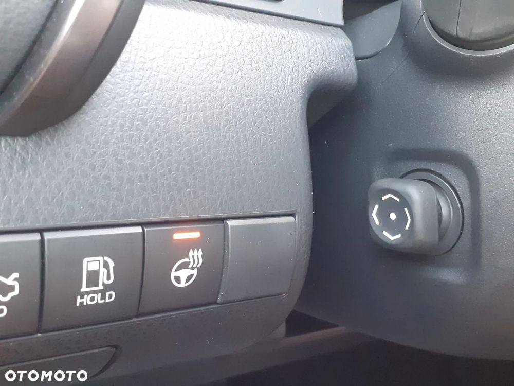 Toyota Camry 2.5 Hybrid Executive CVT - 24