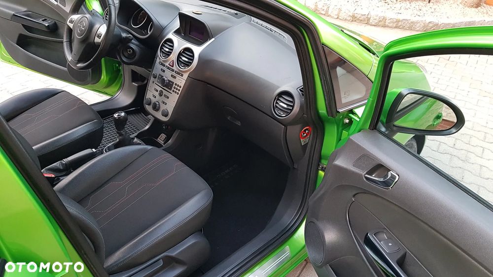 Opel Corsa 1.4 16V Enjoy - 9
