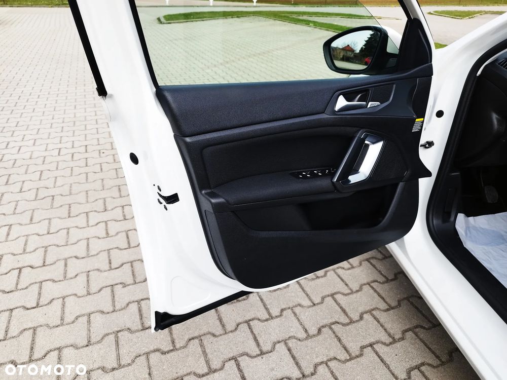 Peugeot 308 1.6 Premium - 21
