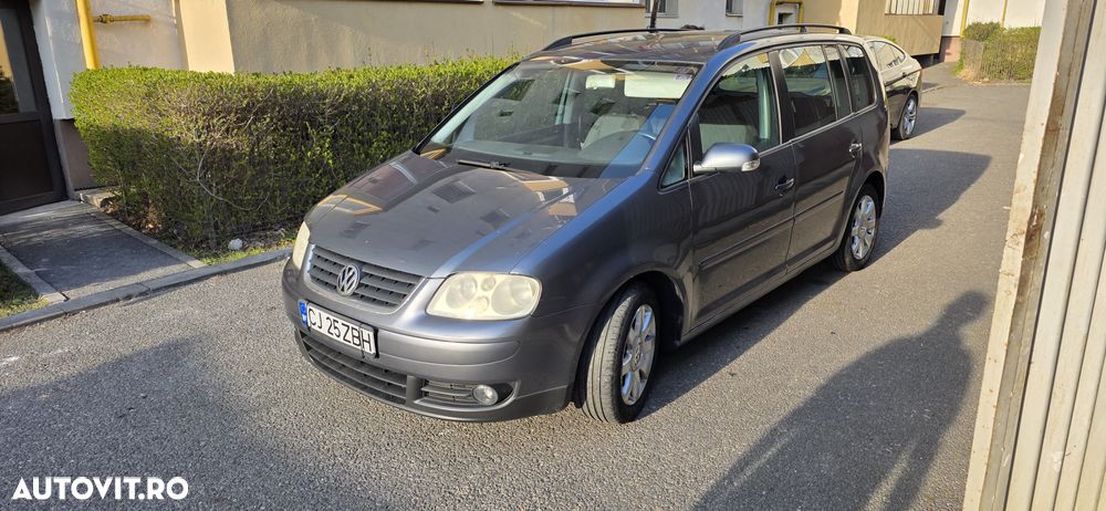 Volkswagen Touran 2.0 TDI DPF Highline - 1