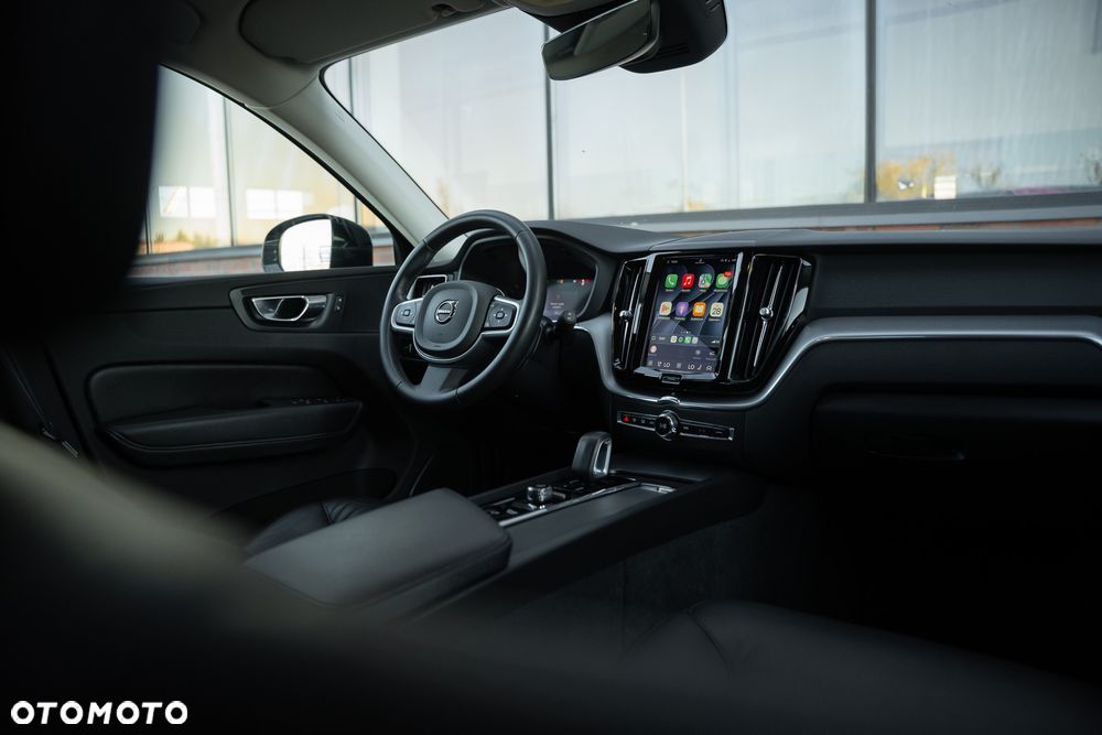 Volvo XC 60 B4 D Momentum Pro - 28