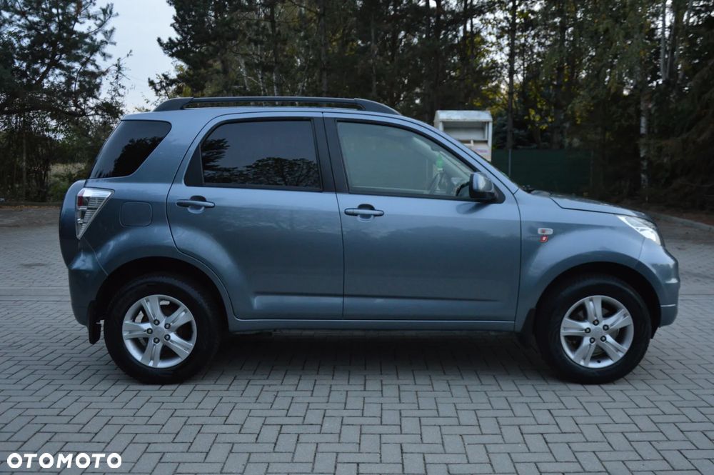 Daihatsu Terios 2010 photo 4
