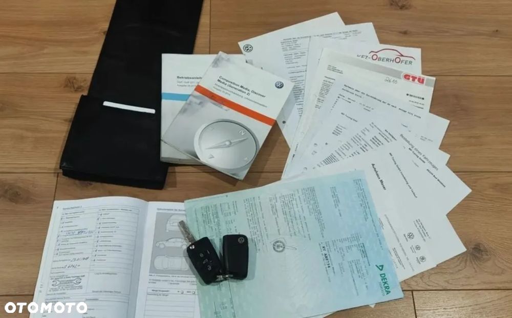 Volkswagen Golf 1.6 TDI BlueMotion Technology DSG Lounge - 37