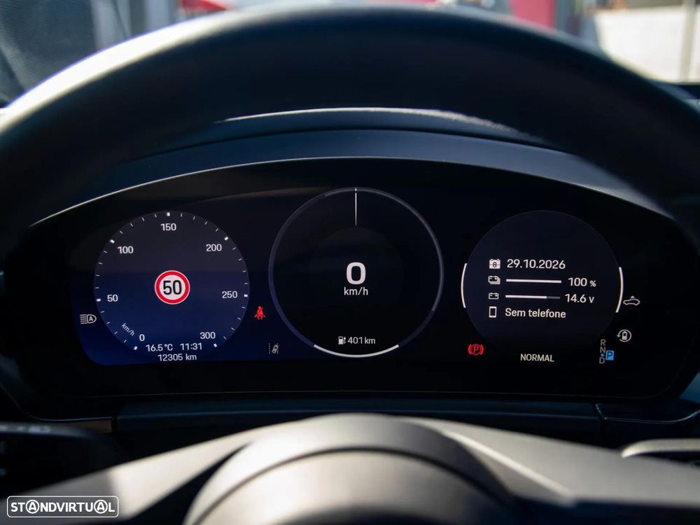 Porsche Macan Electric - 28
