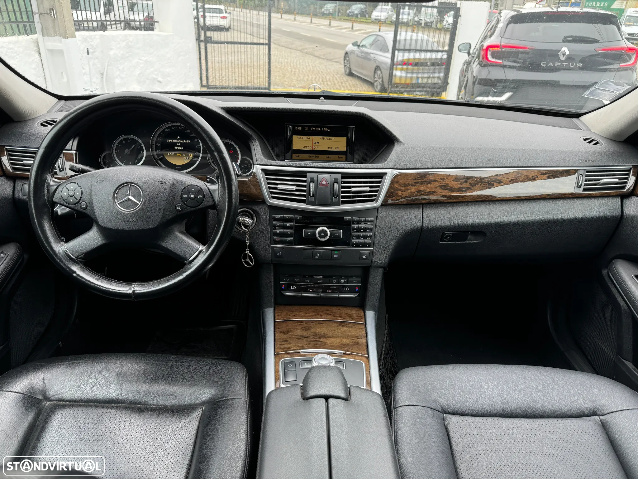 Mercedes-Benz E 200 BlueTEC Classic Auto - 10