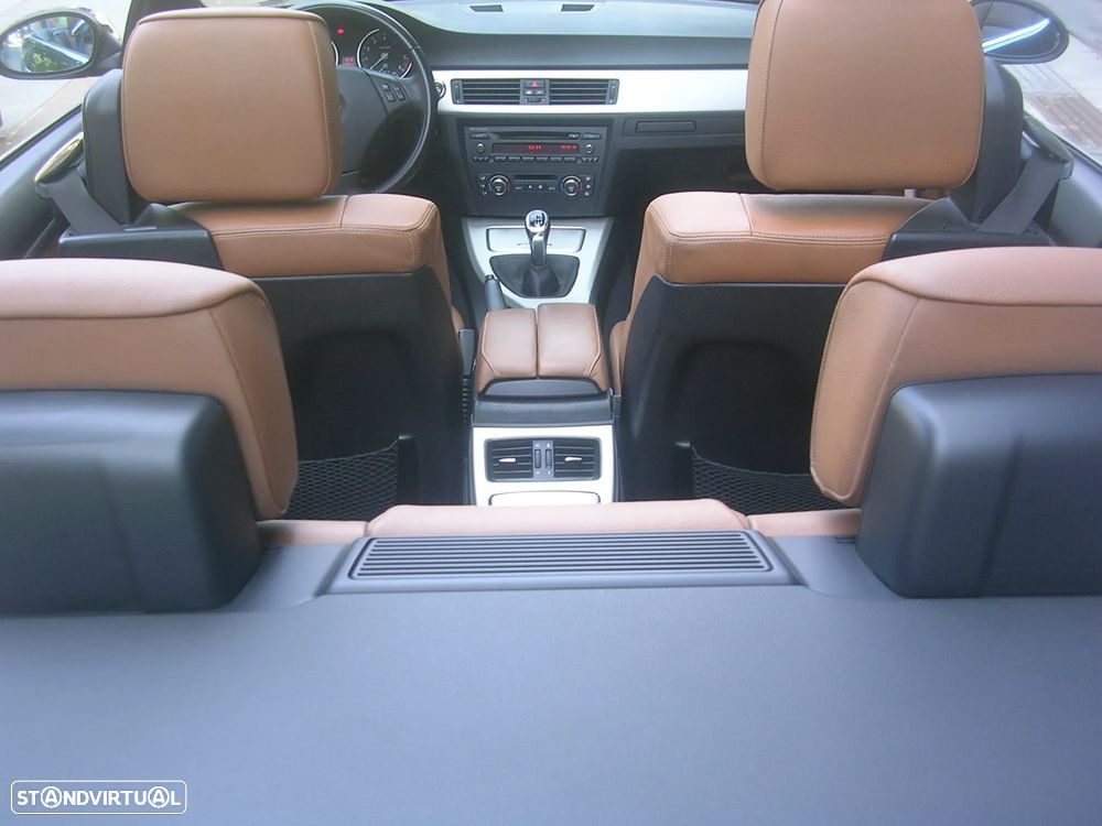 BMW 325 i - 18