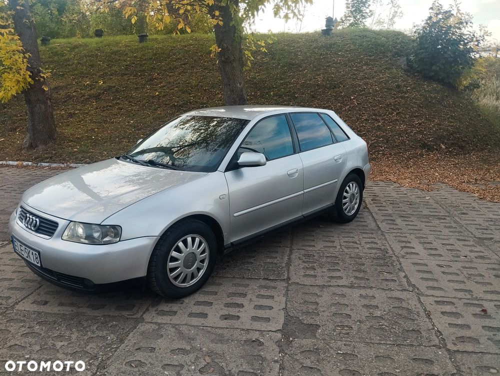 Audi A3 Sportback - 1