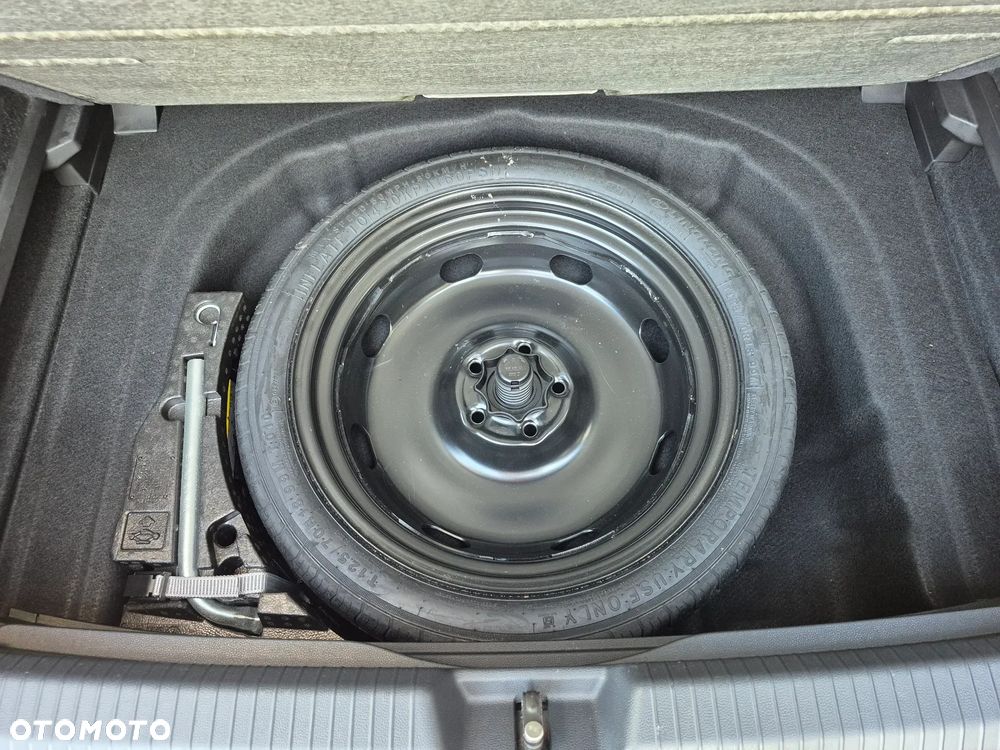 Volkswagen Golf 2.0 TDI Life - 25