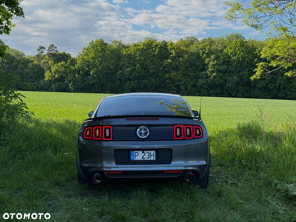 Ford Mustang 3.7 V6 Premium - 3