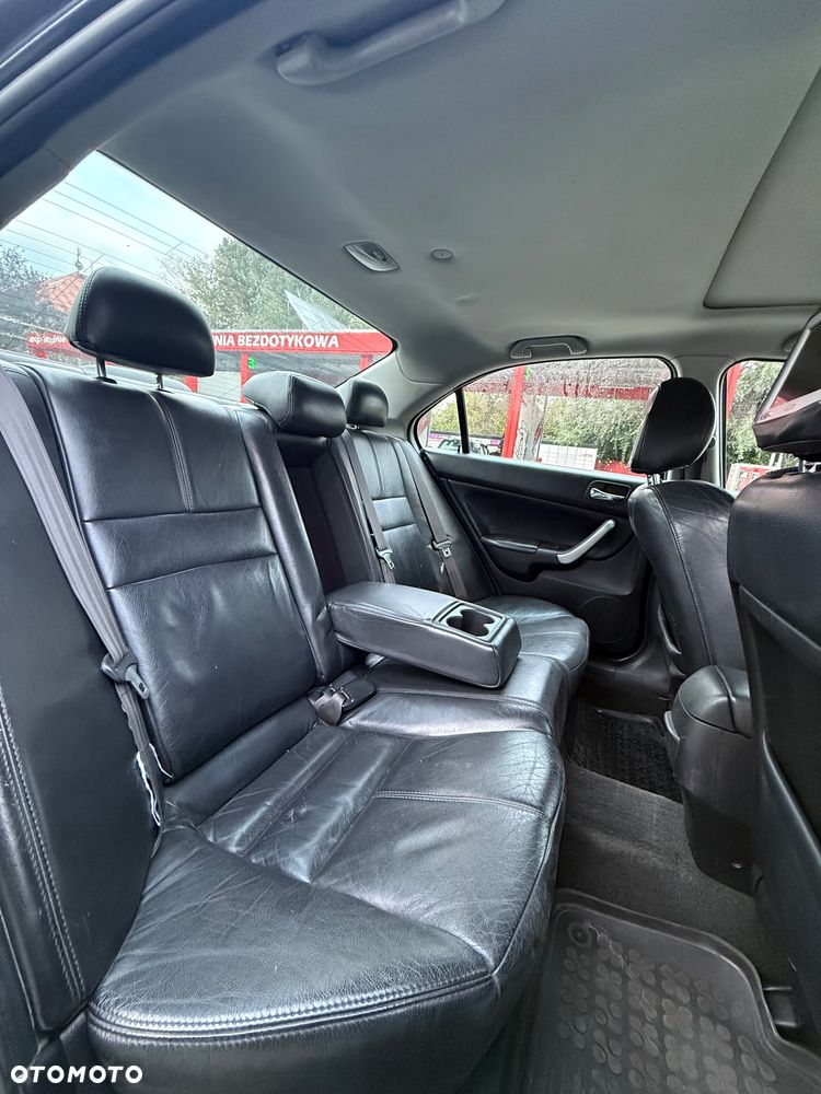 Honda Accord 2.4 Executive - 17