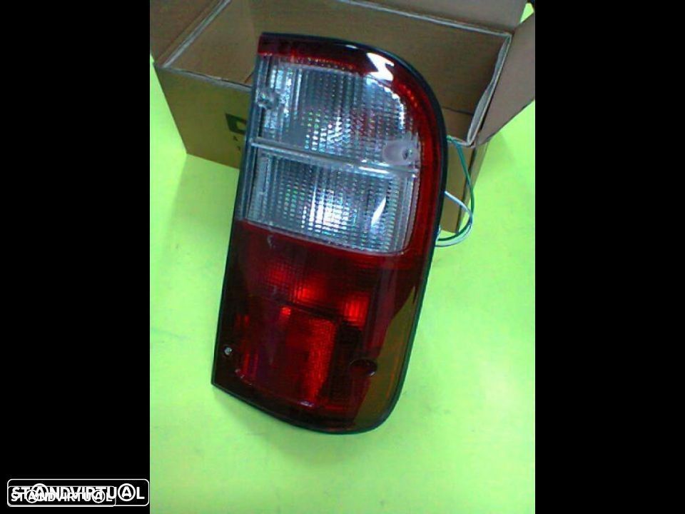 farolins stop toyota hilux 1997-2001 (NOVOS) - 1