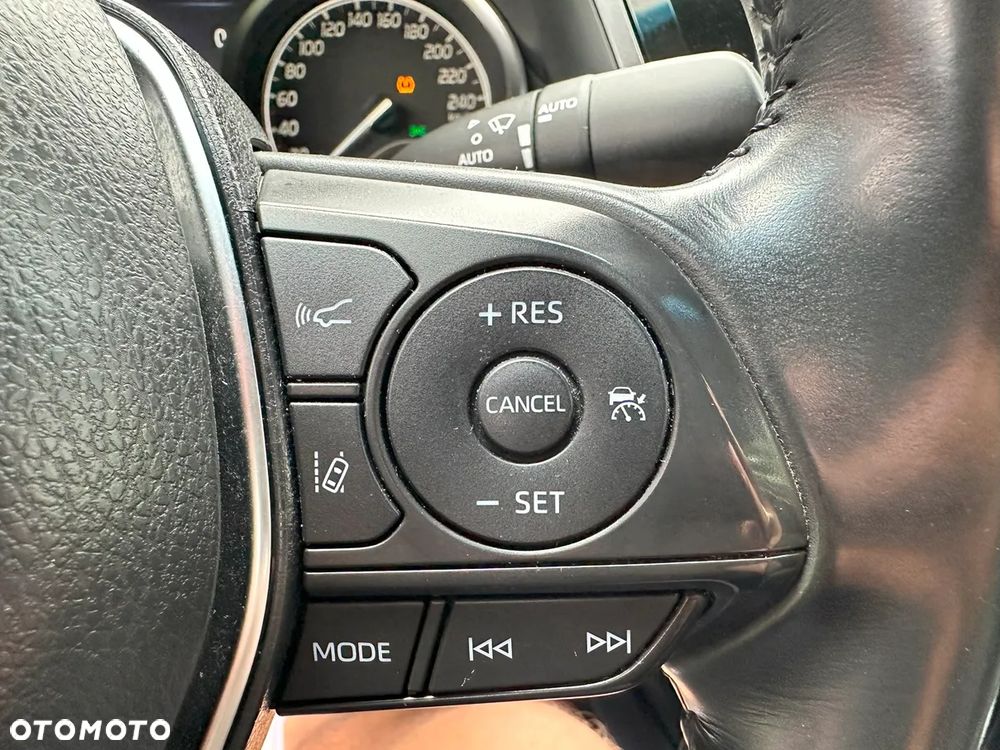 Toyota Camry 2.5 Hybrid Prestige CVT - 19