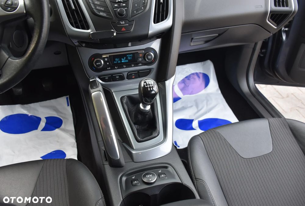 Ford Focus 1.6 TDCi DPF Start-Stopp-System Titanium - 19