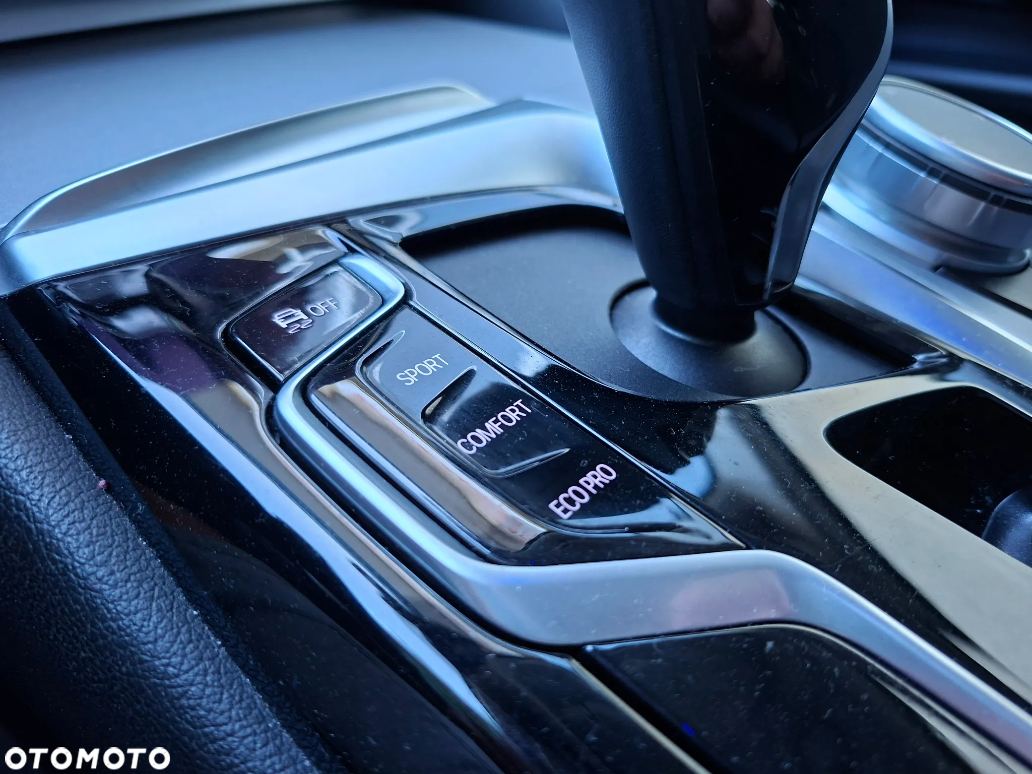 BMW Seria 5 518d - 14