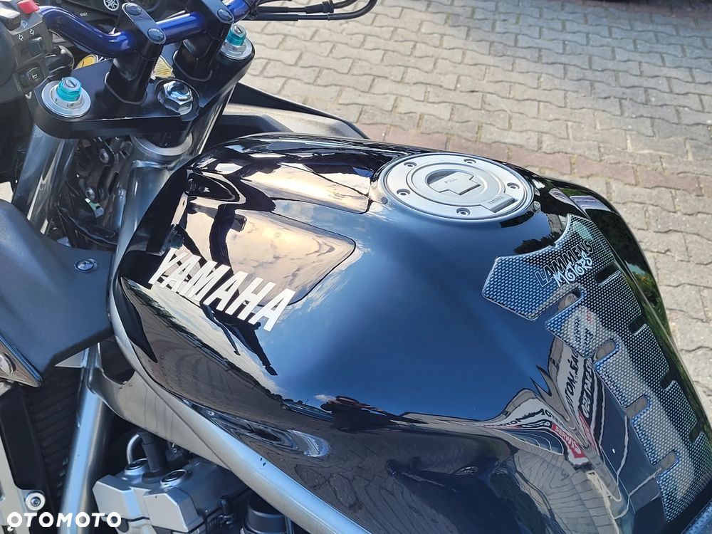 Yamaha FZS - 15