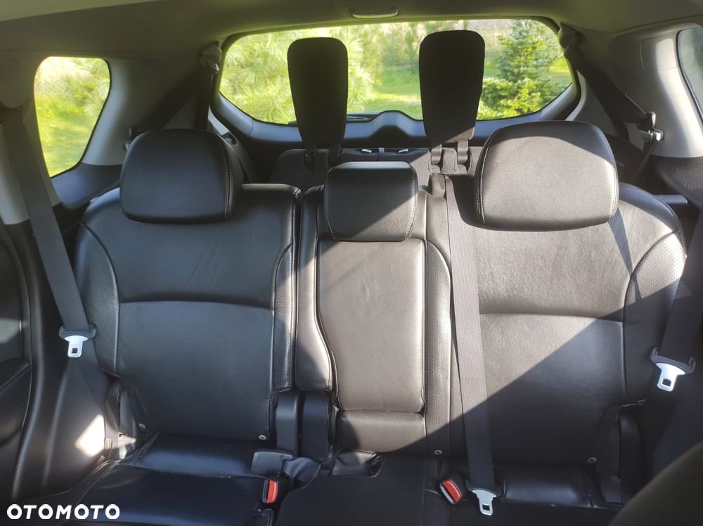 Mitsubishi Outlander - 12