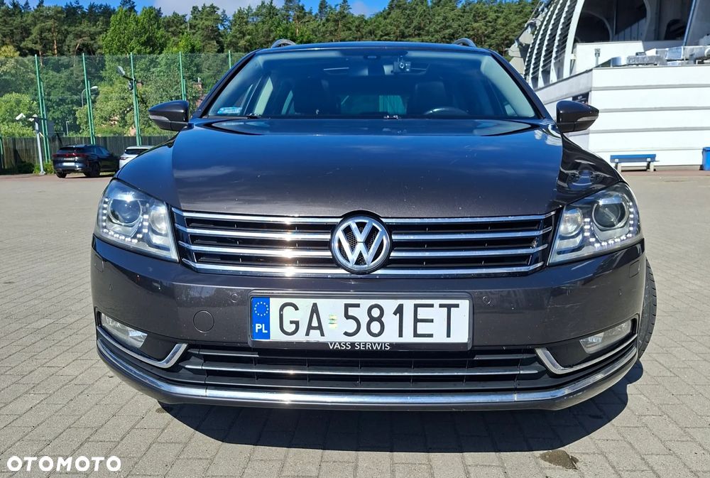 Volkswagen Passat 1.6 TDI DPF BlueMot Comfortline - 2