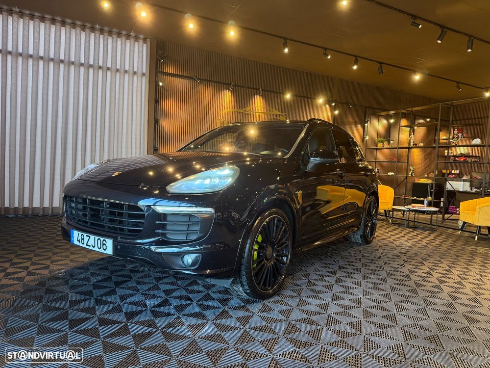 Porsche Cayenne S E-Hybrid Platinum Edition - 1