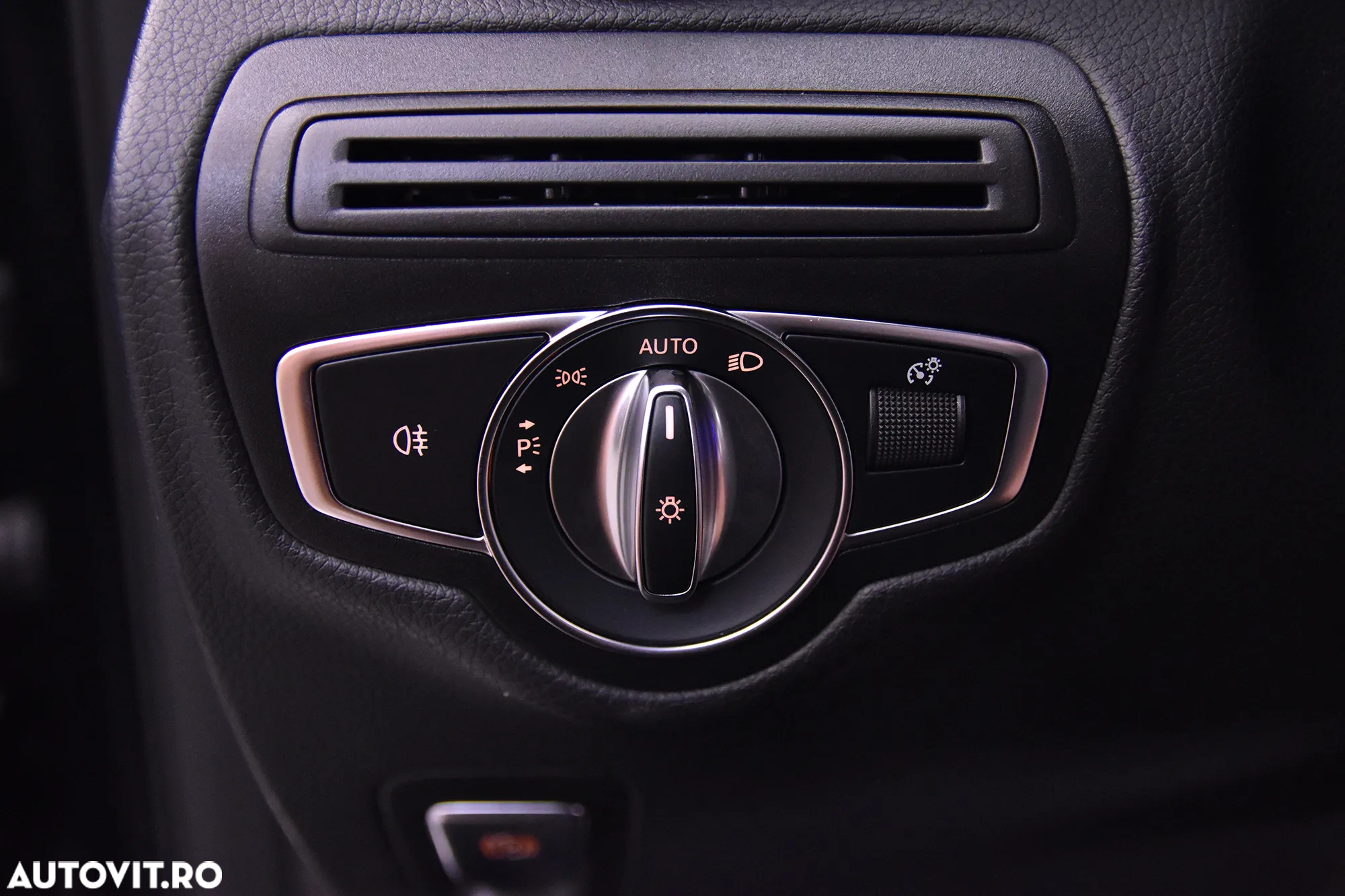 Mercedes-Benz GLC 300 d 4MATIC - 15