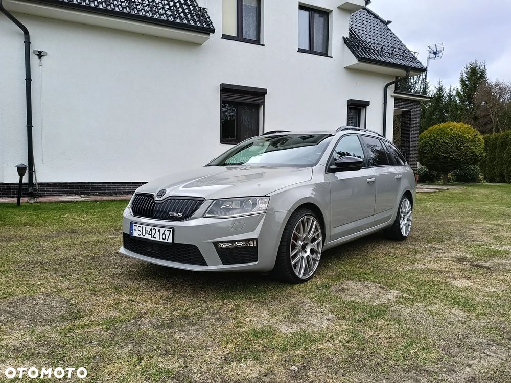 Skoda Octavia 2.0 TDI DSG RS - 22