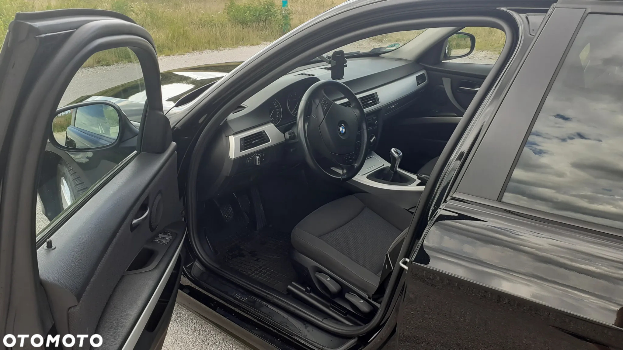 BMW Seria 3 318i - 5