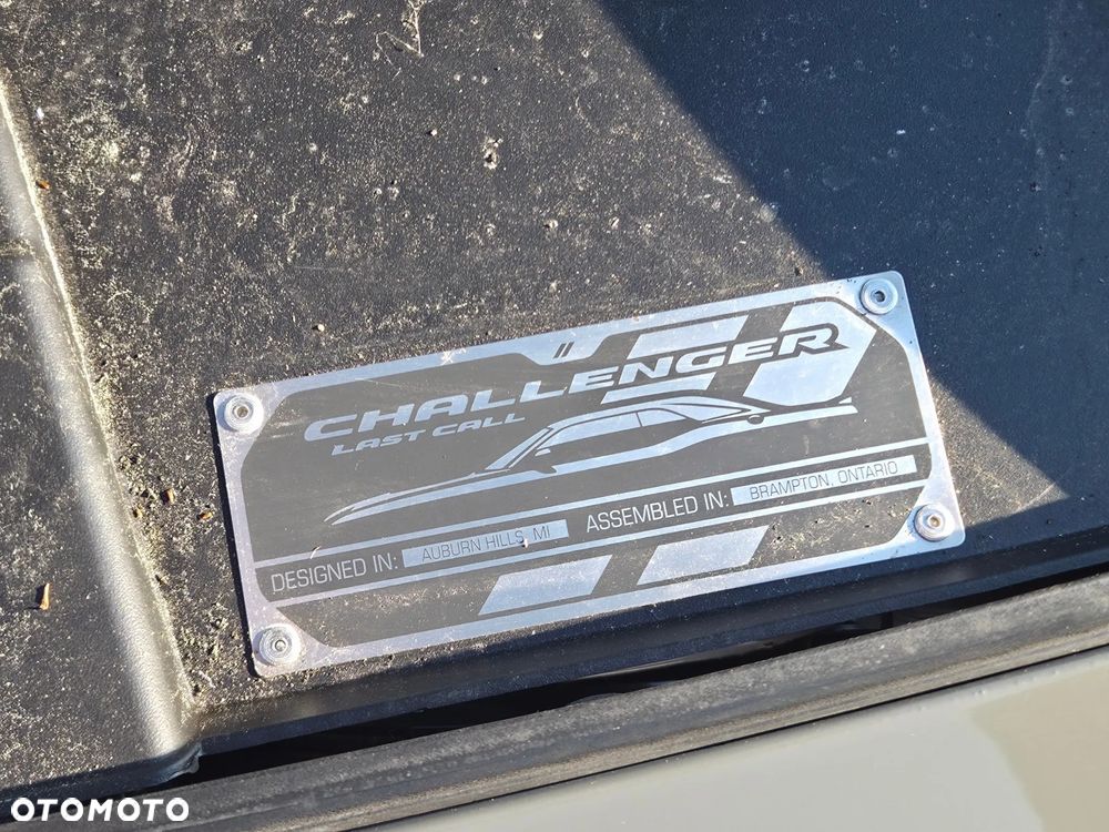 Dodge Challenger - 10